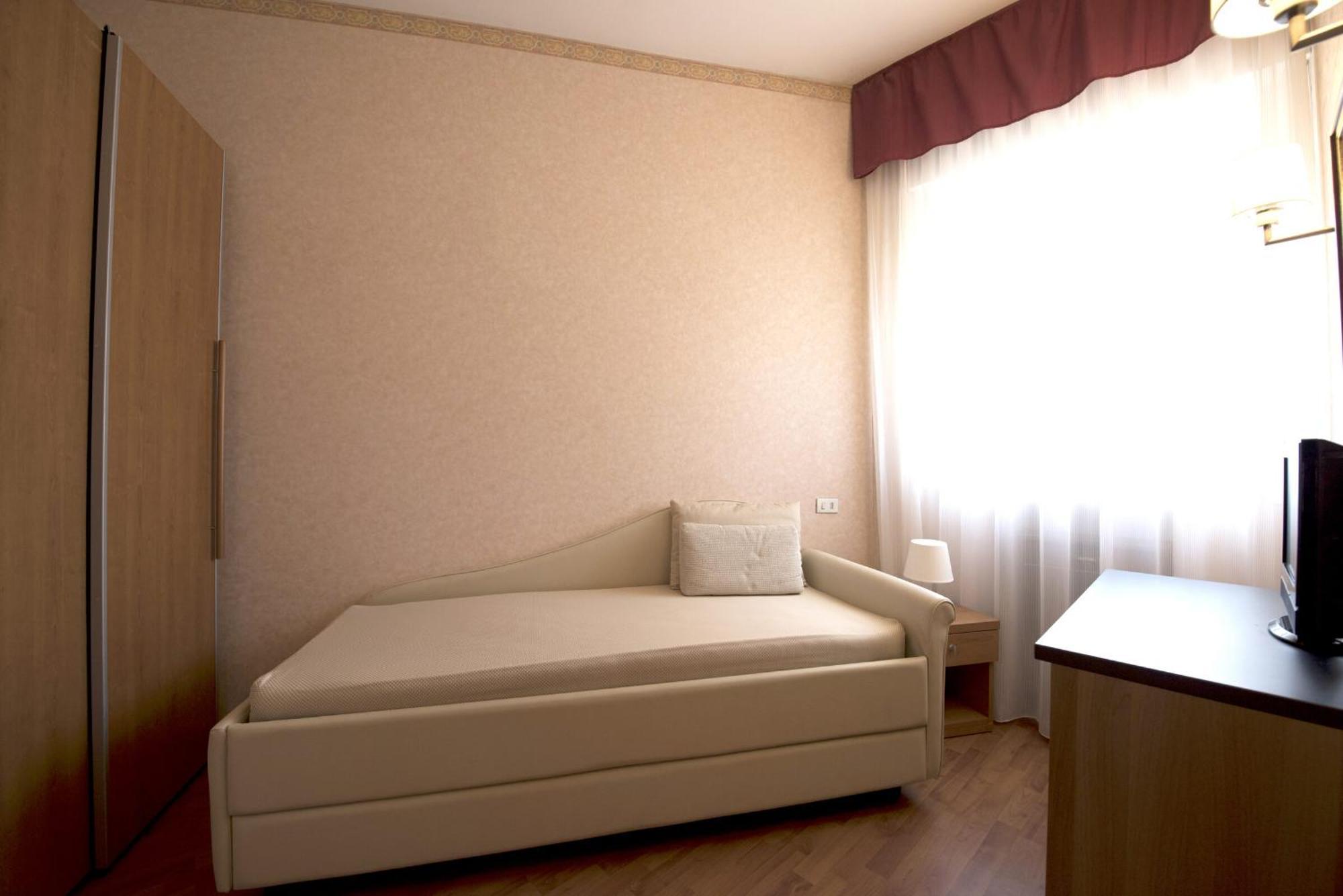Hotel Benini Milano Marittima Esterno foto