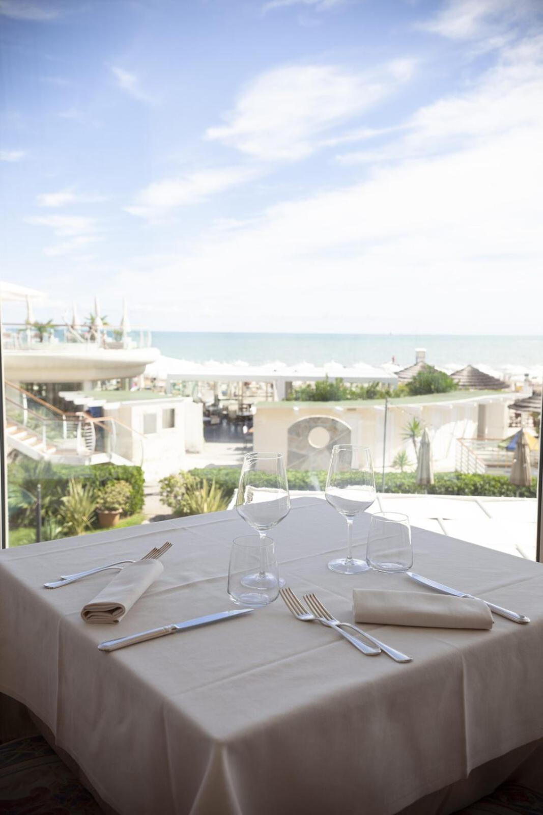 Hotel Benini Milano Marittima Esterno foto
