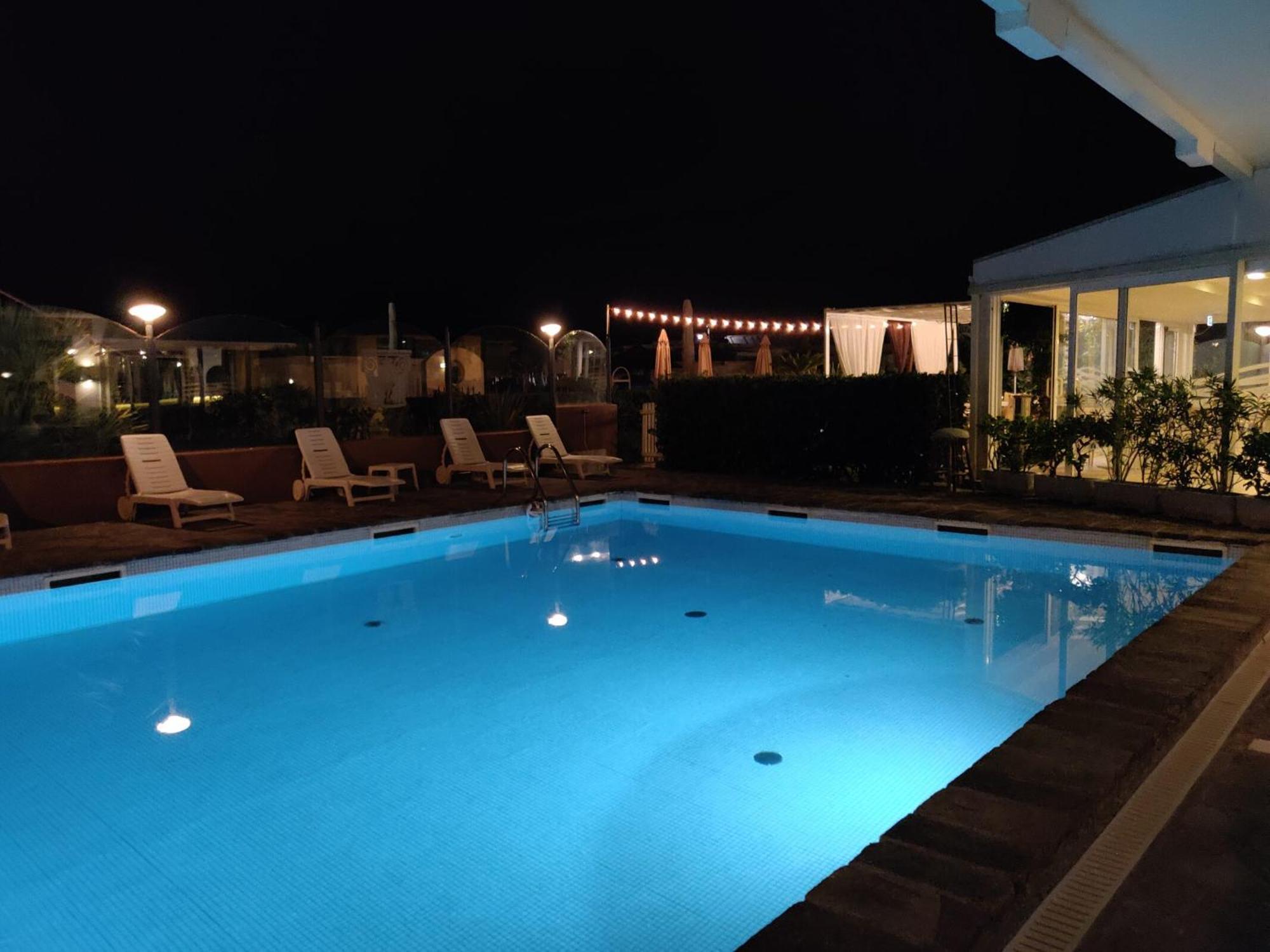 Hotel Benini Milano Marittima Esterno foto