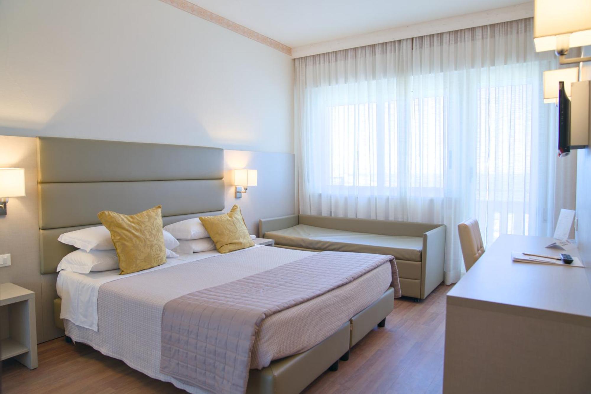 Hotel Benini Milano Marittima Esterno foto