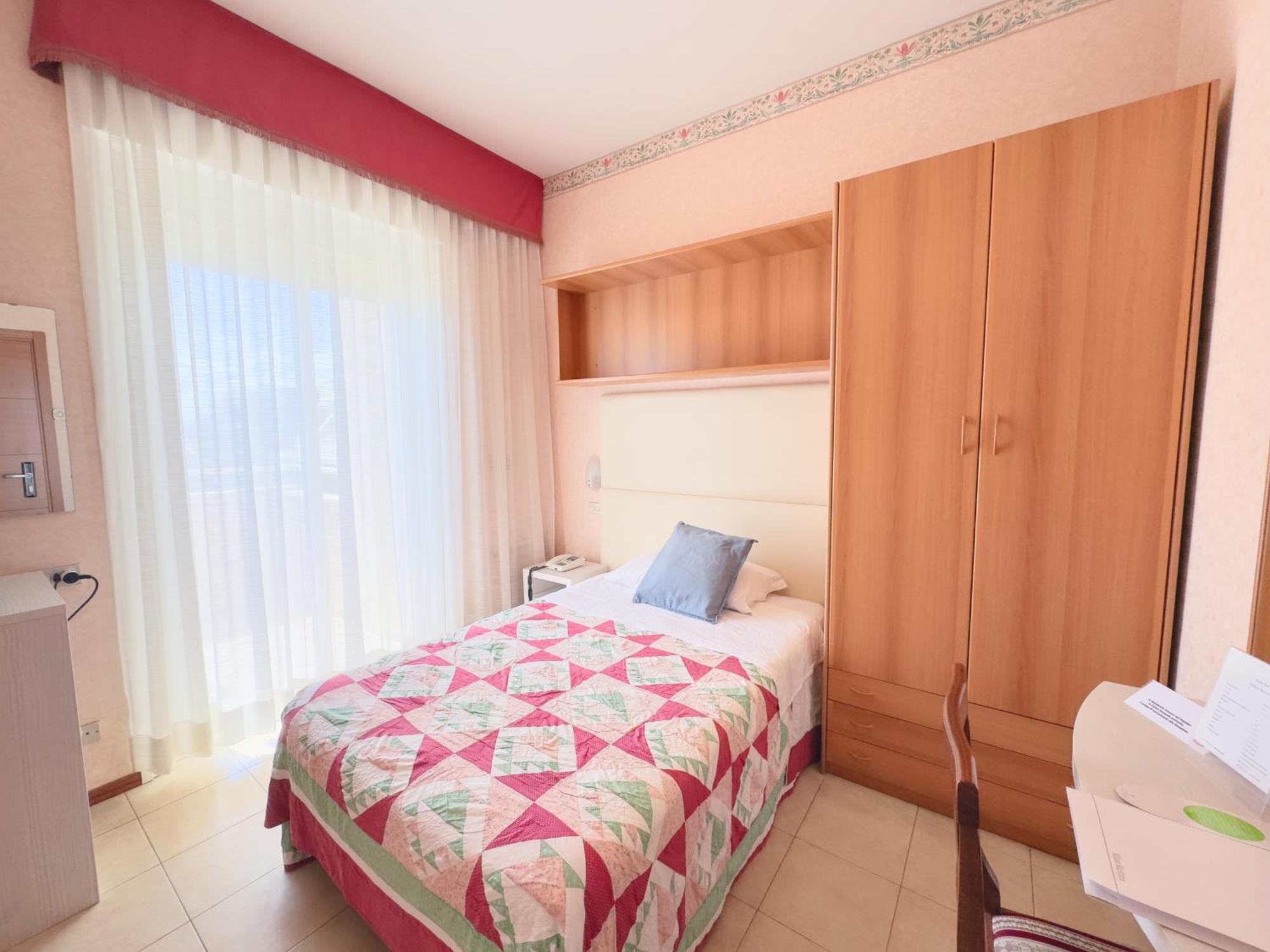 Hotel Benini Milano Marittima Esterno foto
