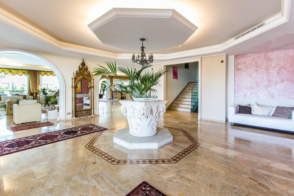 Hotel Benini Milano Marittima Esterno foto