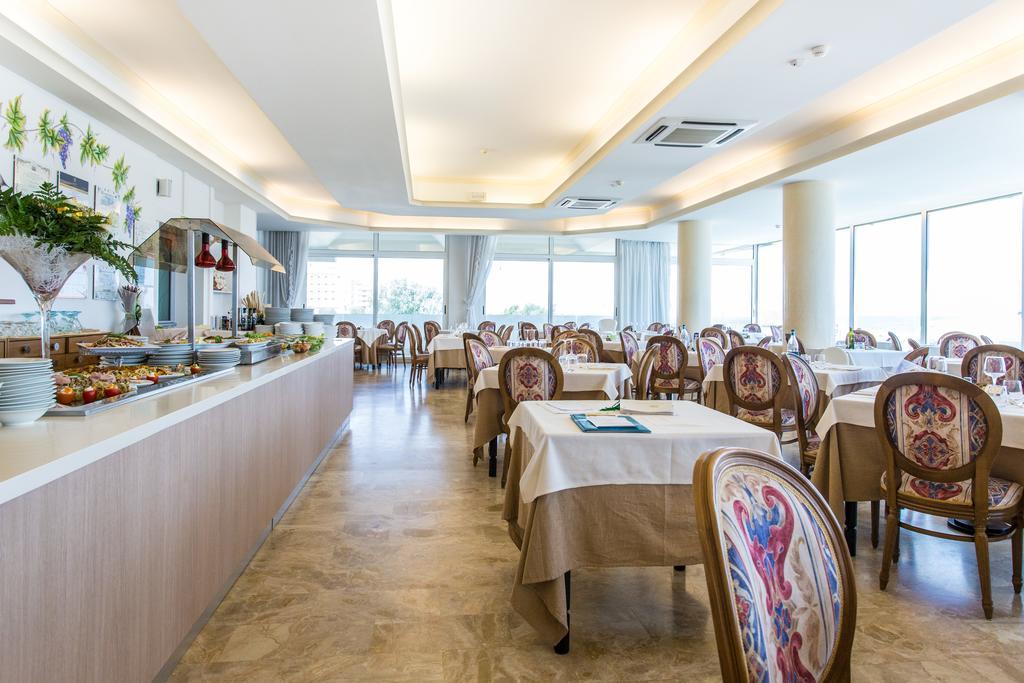 Hotel Benini Milano Marittima Esterno foto
