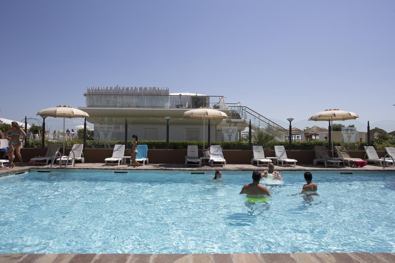 Hotel Benini Milano Marittima Esterno foto