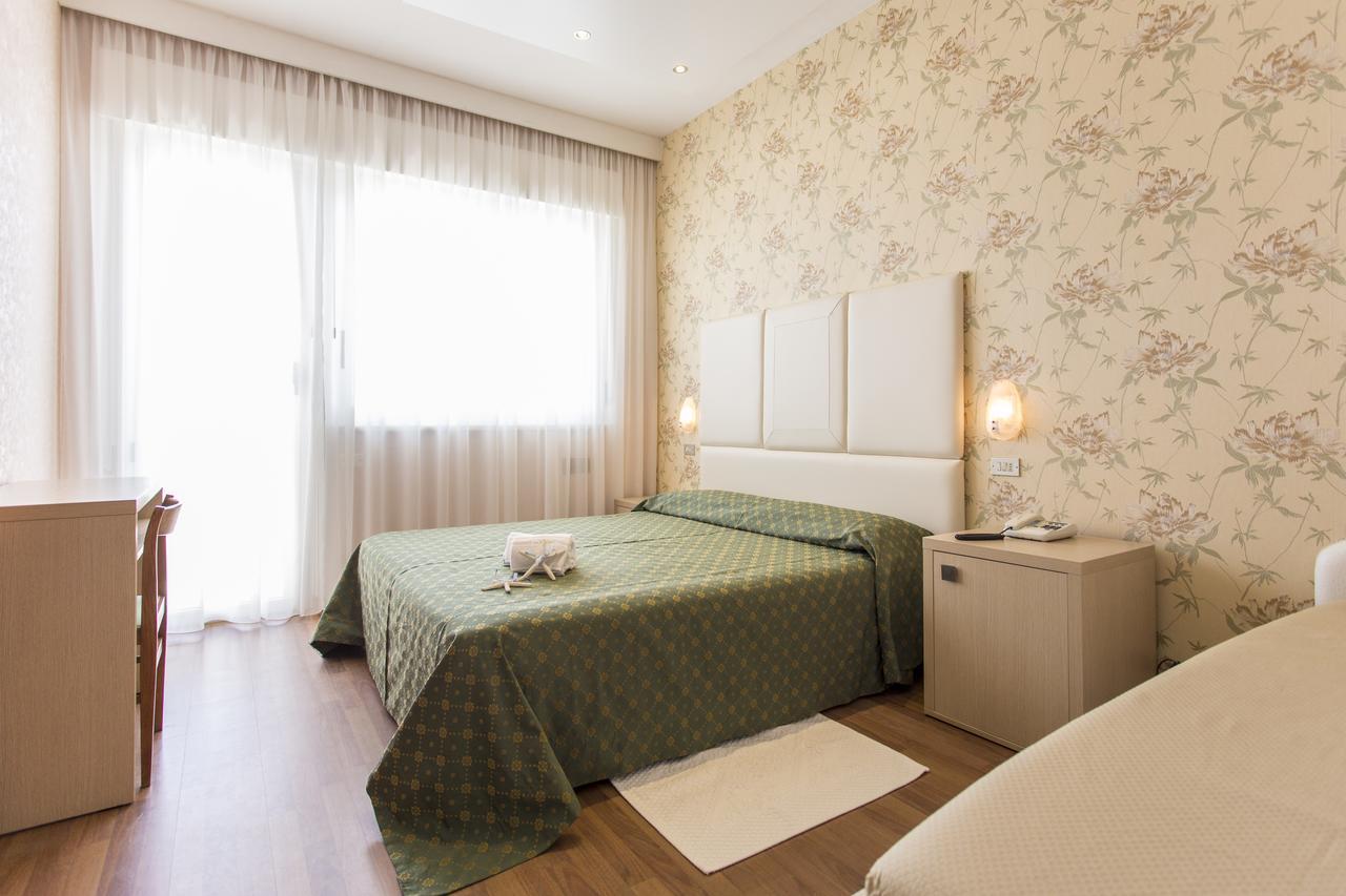 Hotel Benini Milano Marittima Esterno foto